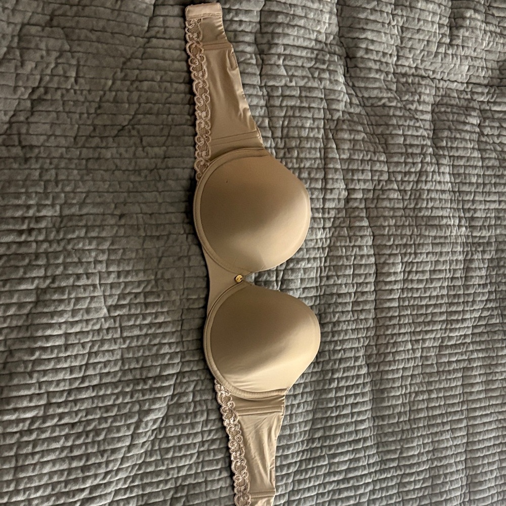 Natori Cream Lace Trim Bra